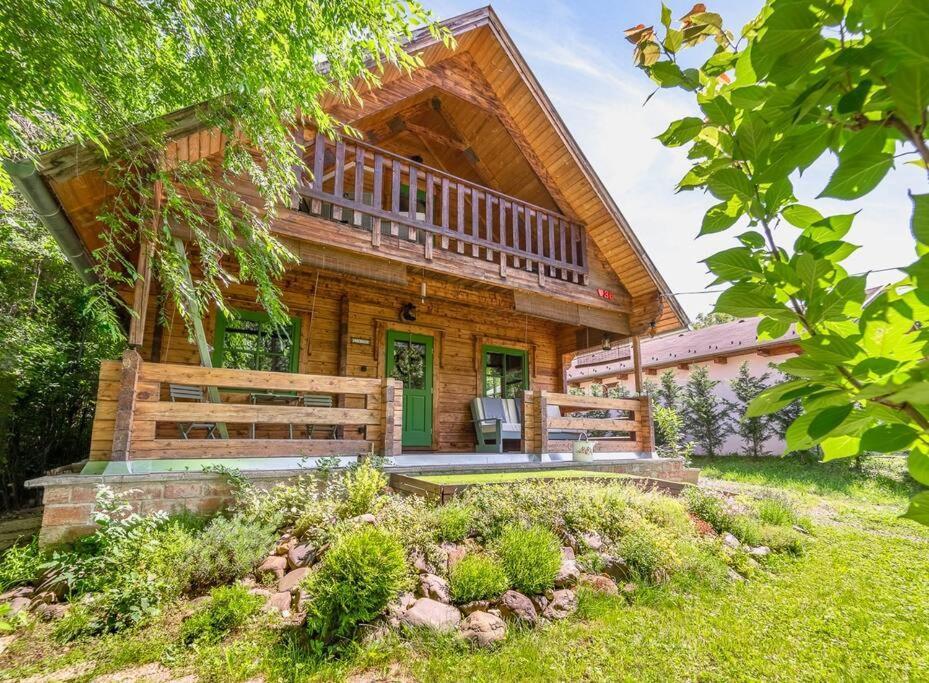 Mannana Haziko Villa Szokolya Exterior photo