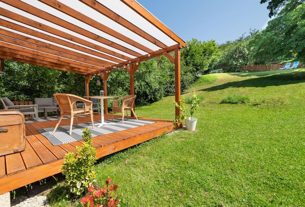 Mannana Haziko Villa Szokolya Exterior photo